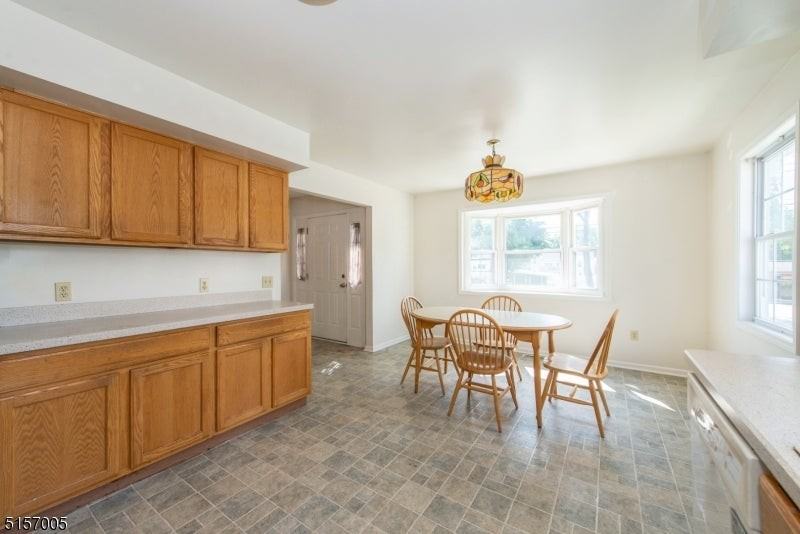 596 Main St - Photo 3 of 24