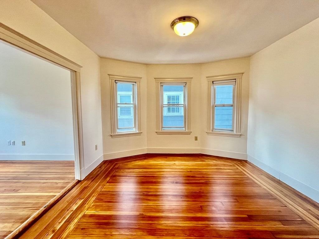 187 Parsons St - Photo 3 of 11