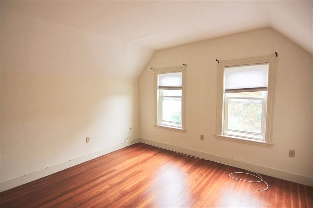 187 Parsons St - Photo 7 of 11