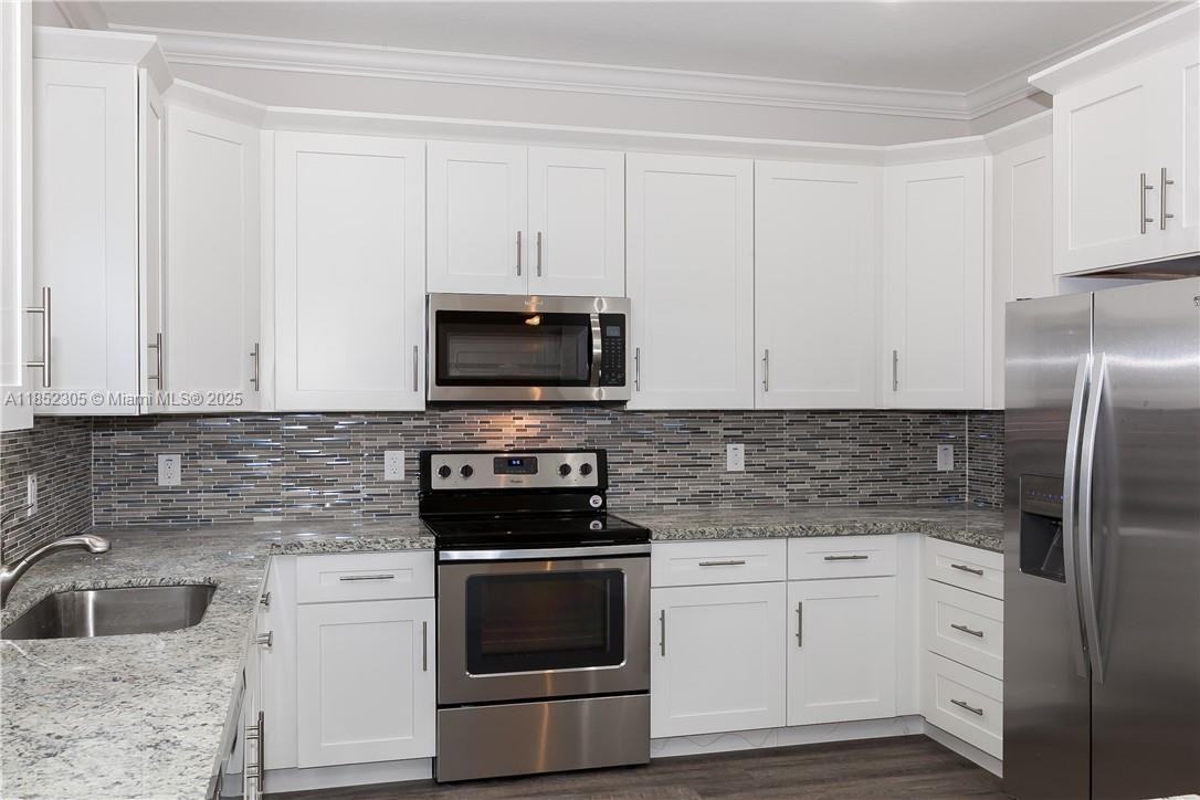 1417 Sw 6th Ave - Photo 4 of 14