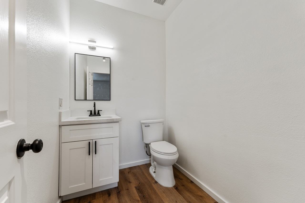 524 West 11th Street #2 - Photo 3 of 18