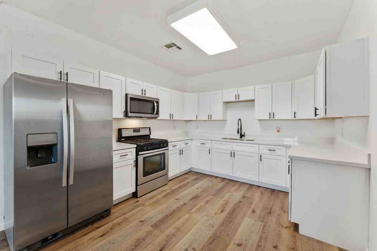 524 West 11th Street #2 - Photo 5 of 18