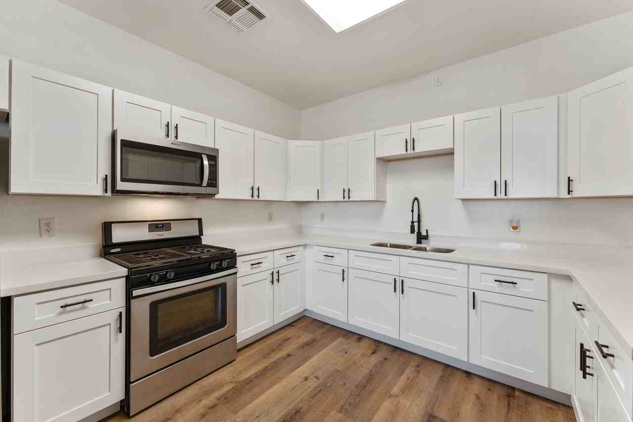 524 West 11th Street #2 - Photo 6 of 18