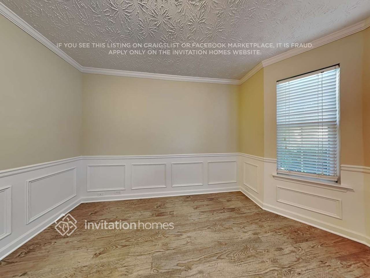 1346 Dalesford Dr - Photo 4 of 22