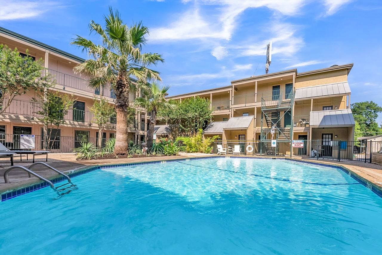 Oak Park Apartments - Photo 2 of 50