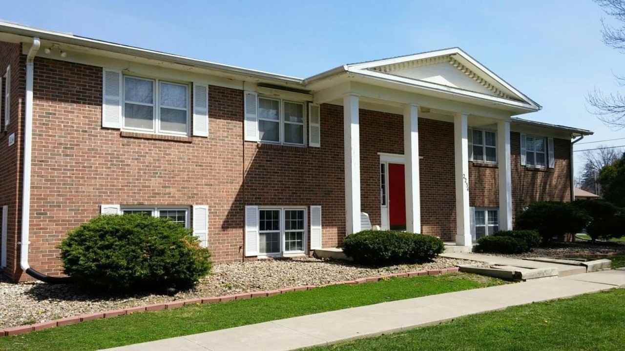 Manor Heights - Photo 5 of 8