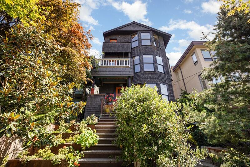 1524 10th Ave W - Photo 2 of 26