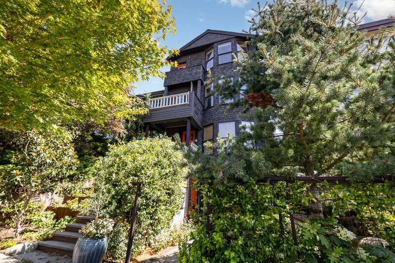1524 10th Ave W - Photo 3 of 26