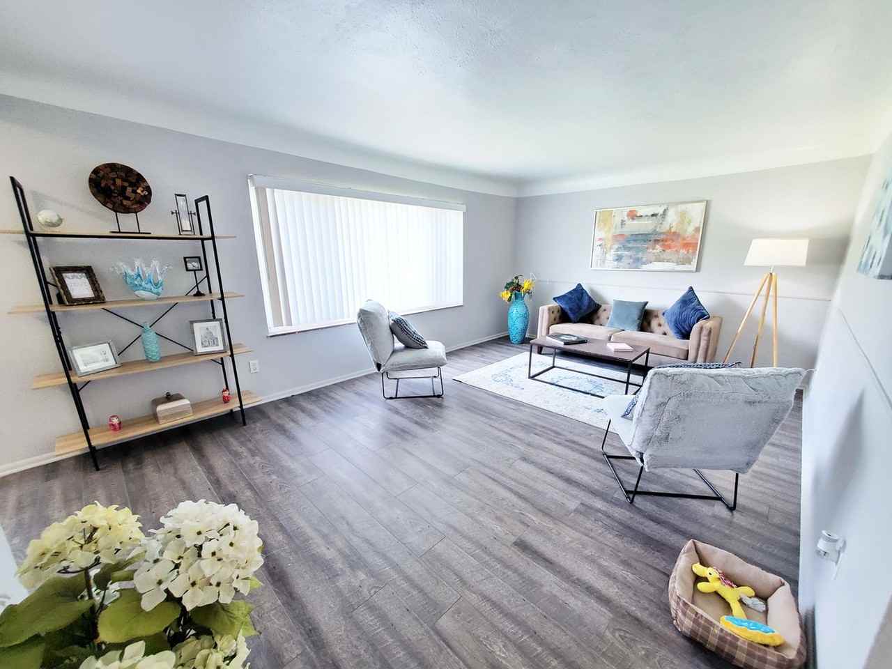 Smartland Lee-Mustang Apartments - Photo 3 of 39