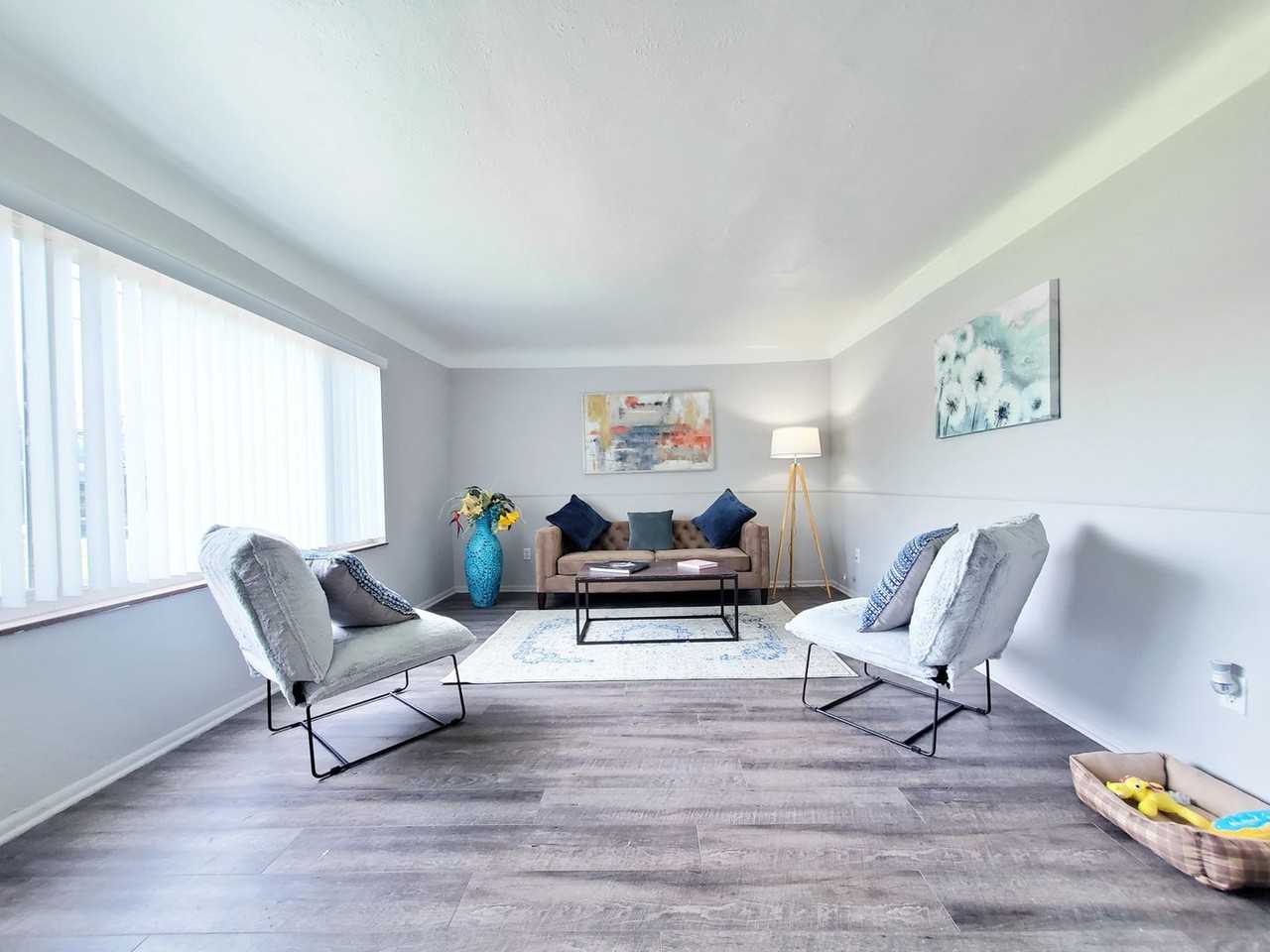 Smartland Lee-Mustang Apartments - Photo 4 of 39