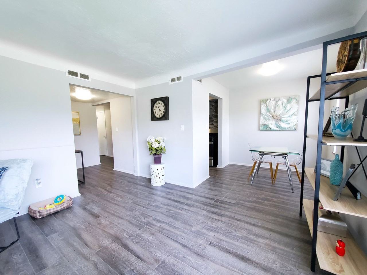 Smartland Lee-Mustang Apartments - Photo 6 of 39