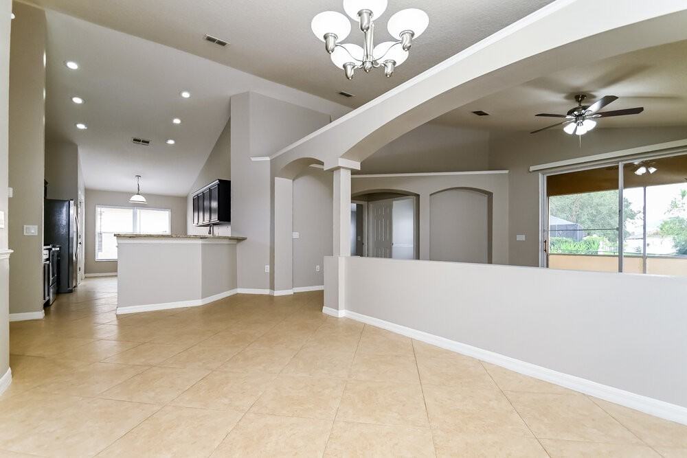 2603 Whitewood Rd - Photo 6 of 16