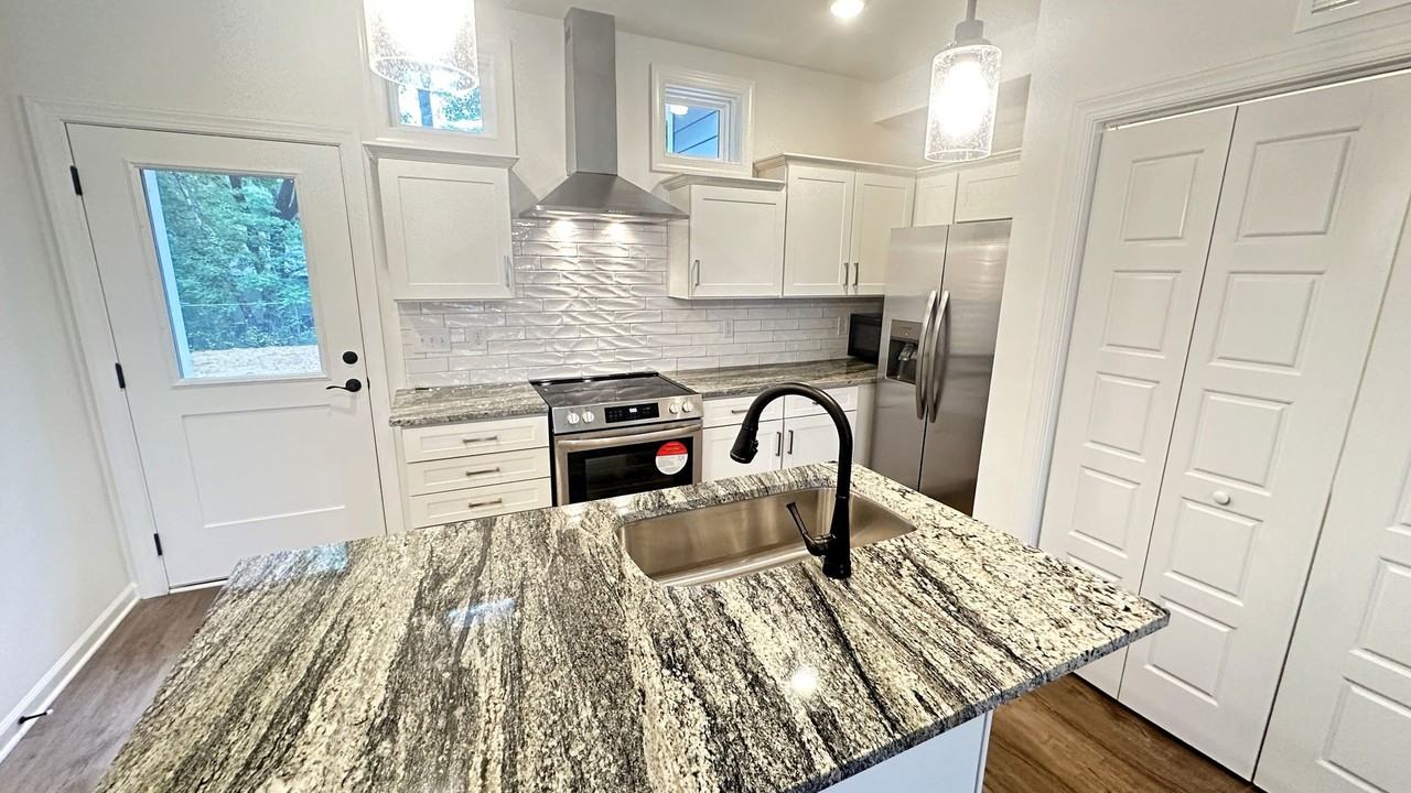 3800 Marcom St #103 - Photo 5 of 16