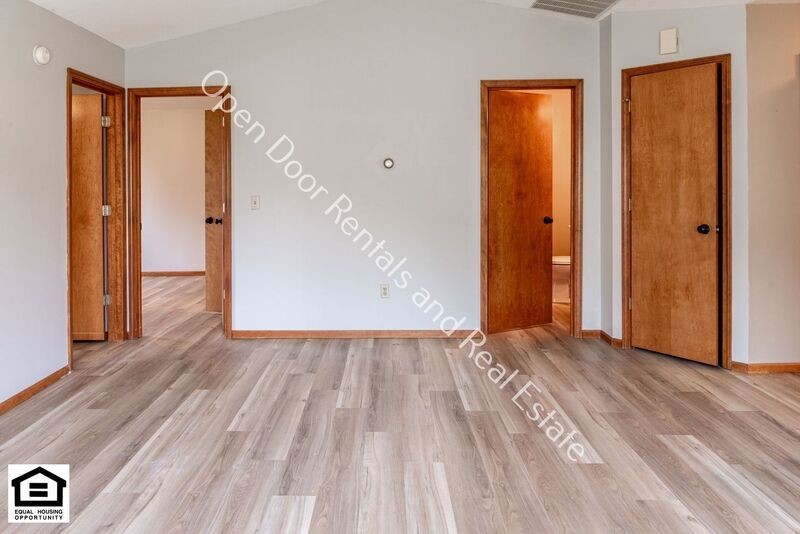 1422 Flagstone Dr - Photo 6 of 24