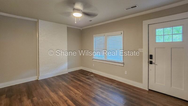 2606 Banks Rd - Photo 4 of 17
