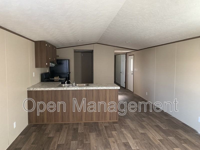 3278 Cultus St - Photo 6 of 14