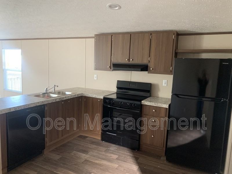 3278 Cultus St - Photo 7 of 14