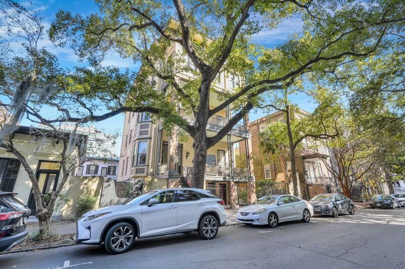 112 East Harris Street - Photo 5 of 32