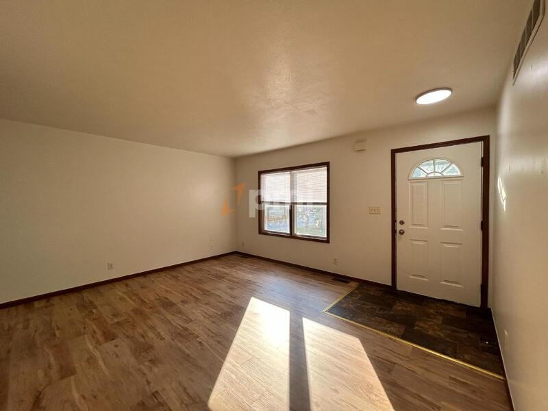 139 Kabelin Ave - Photo 3 of 18