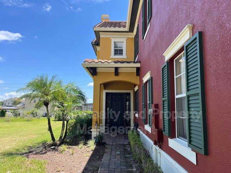 1728 Lake Side Ave - Photo 3 of 32