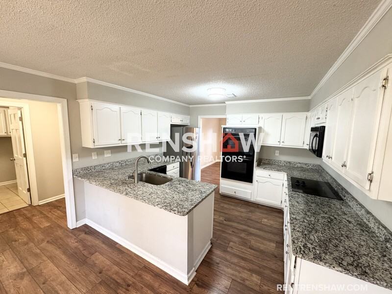 8177 Kimbrook Dr - Photo 4 of 23