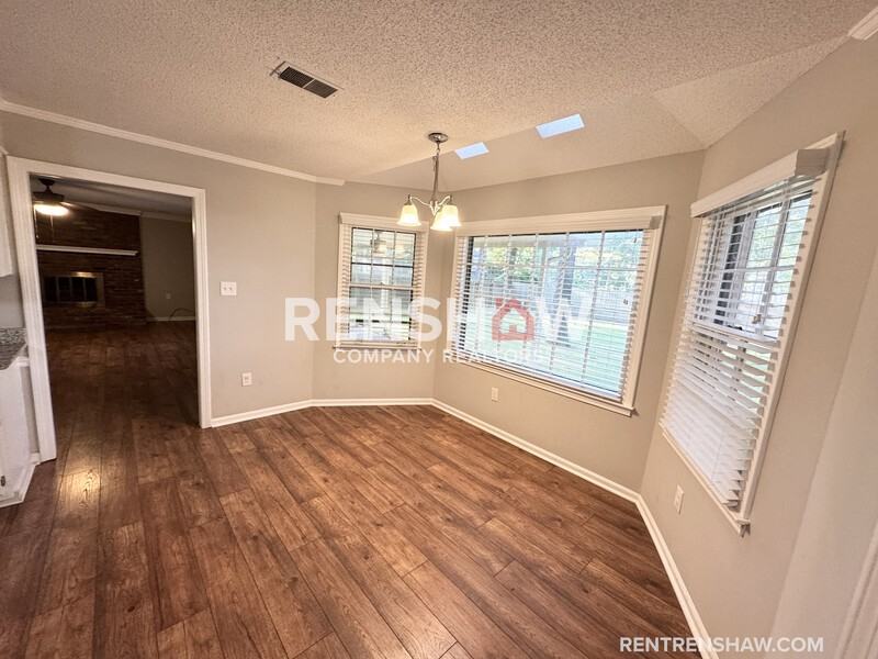 8177 Kimbrook Dr - Photo 5 of 23