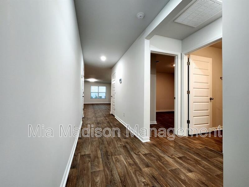 122 Ellie Way - Photo 2 of 24