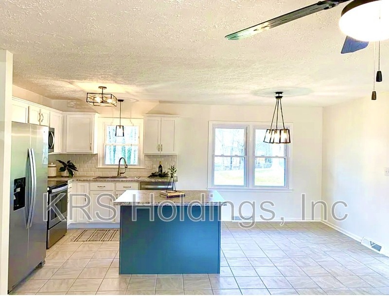 1121 Sheffield Dr - Photo 7 of 18