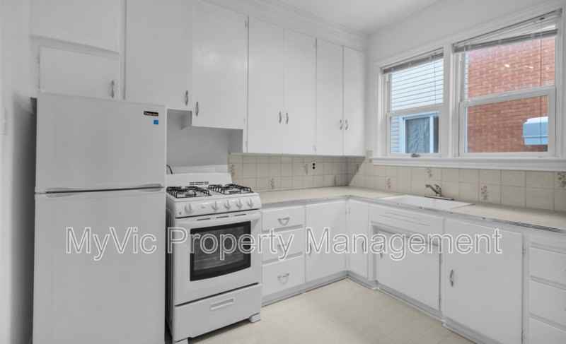 10320 124 St Nw - Photo 2 of 3