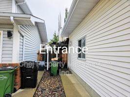 featured image of 10816 19a Ave Nw #B
