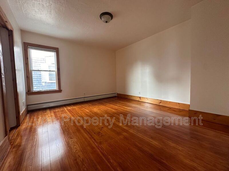 103 Cote Ave #1F - Photo 5 of 7