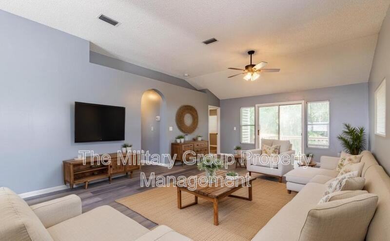 3390 Millcrest Pl - Photo 3 of 41