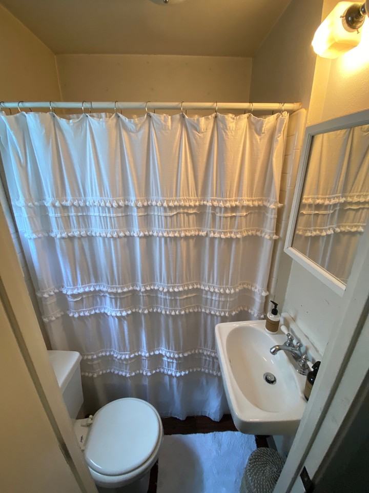 472 3rd Street ##C - Photo 4 of 8