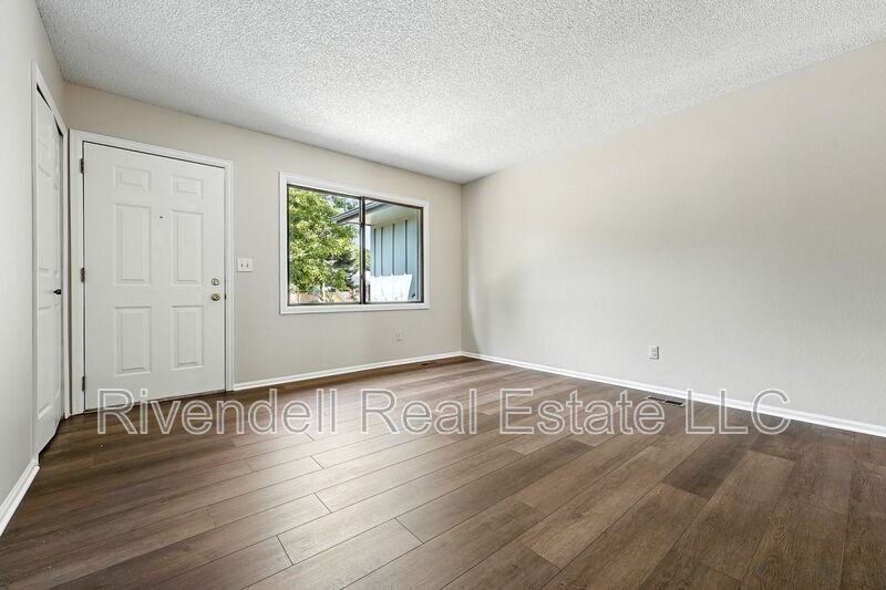 11154 E Ohio Pl - Photo 2 of 16