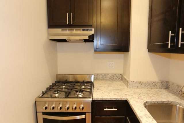 612 W Patterson Ave #104 - Photo 3 of 12