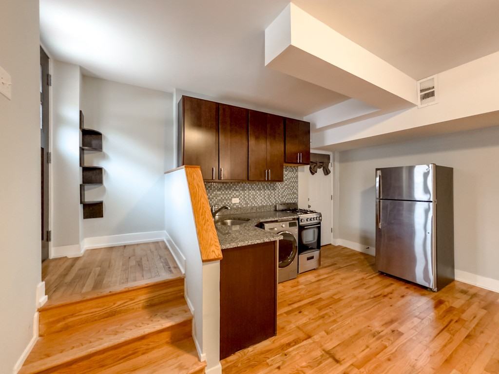 910 West George Street #GE - Photo 5 of 19