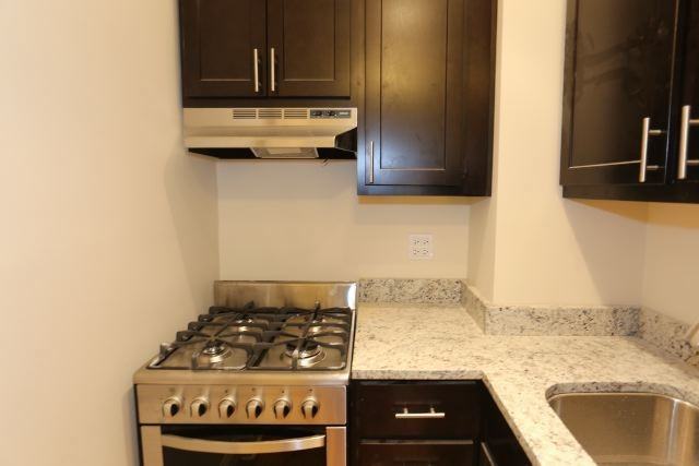 612 W Patterson Ave #409 - Photo 3 of 12