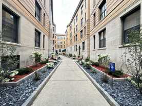 438 W Belden Ave #20 - Photo 1 of 1
