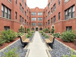 featured image of 3937 N Janssen Ave #2W