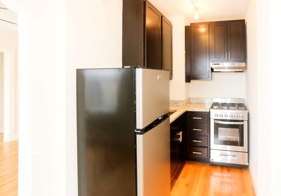 612 W Patterson Ave #605 - Photo 3 of 15