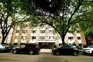featured image of 625 W Wrightwood Ave #502