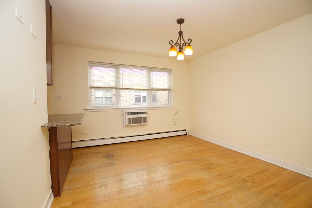 625 W Wrightwood Ave #502 - Photo 6 of 21
