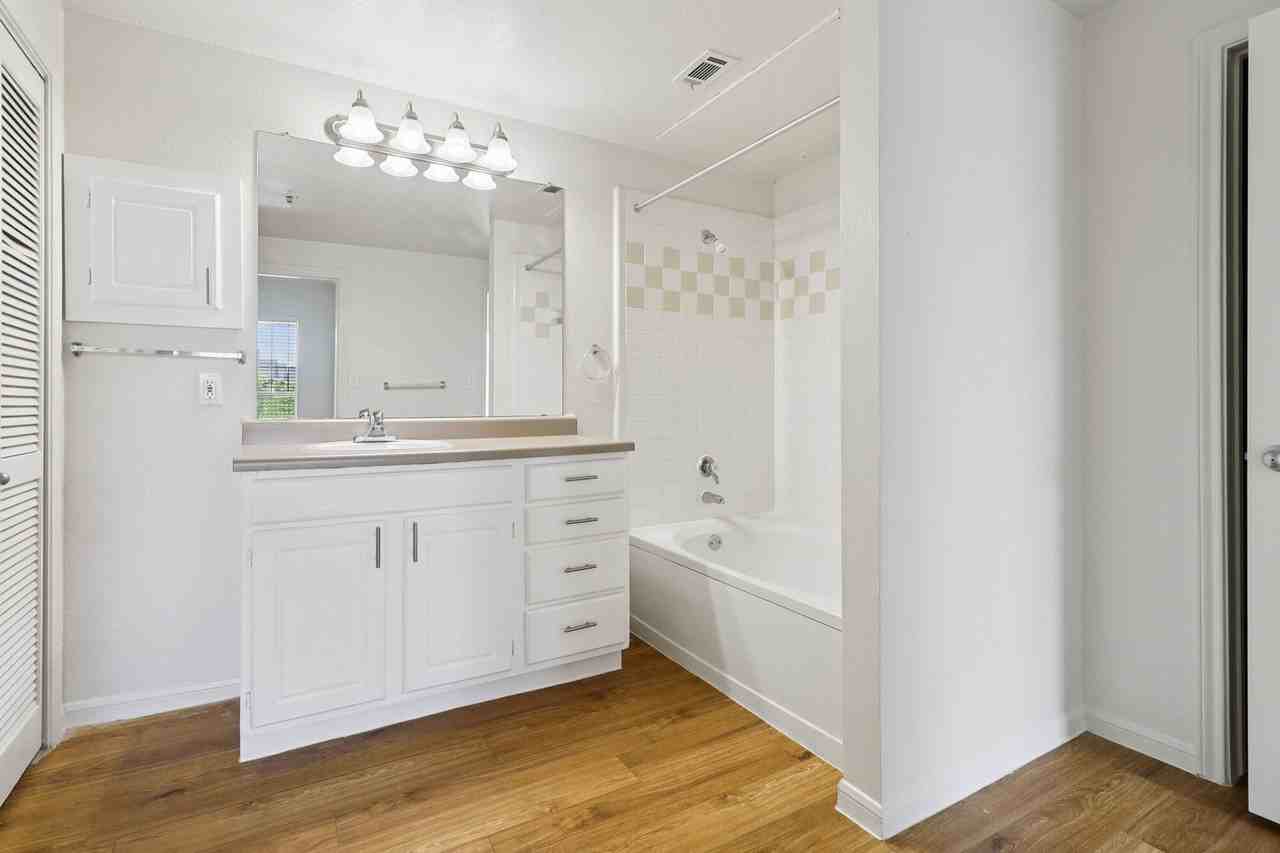 Oaks Hackberry Creek - Photo 7 of 28