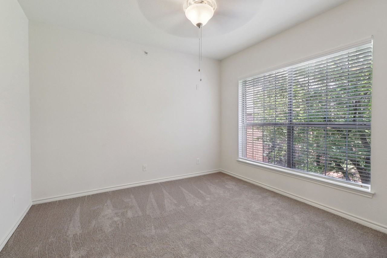 Oaks Hackberry Creek - Photo 5 of 28