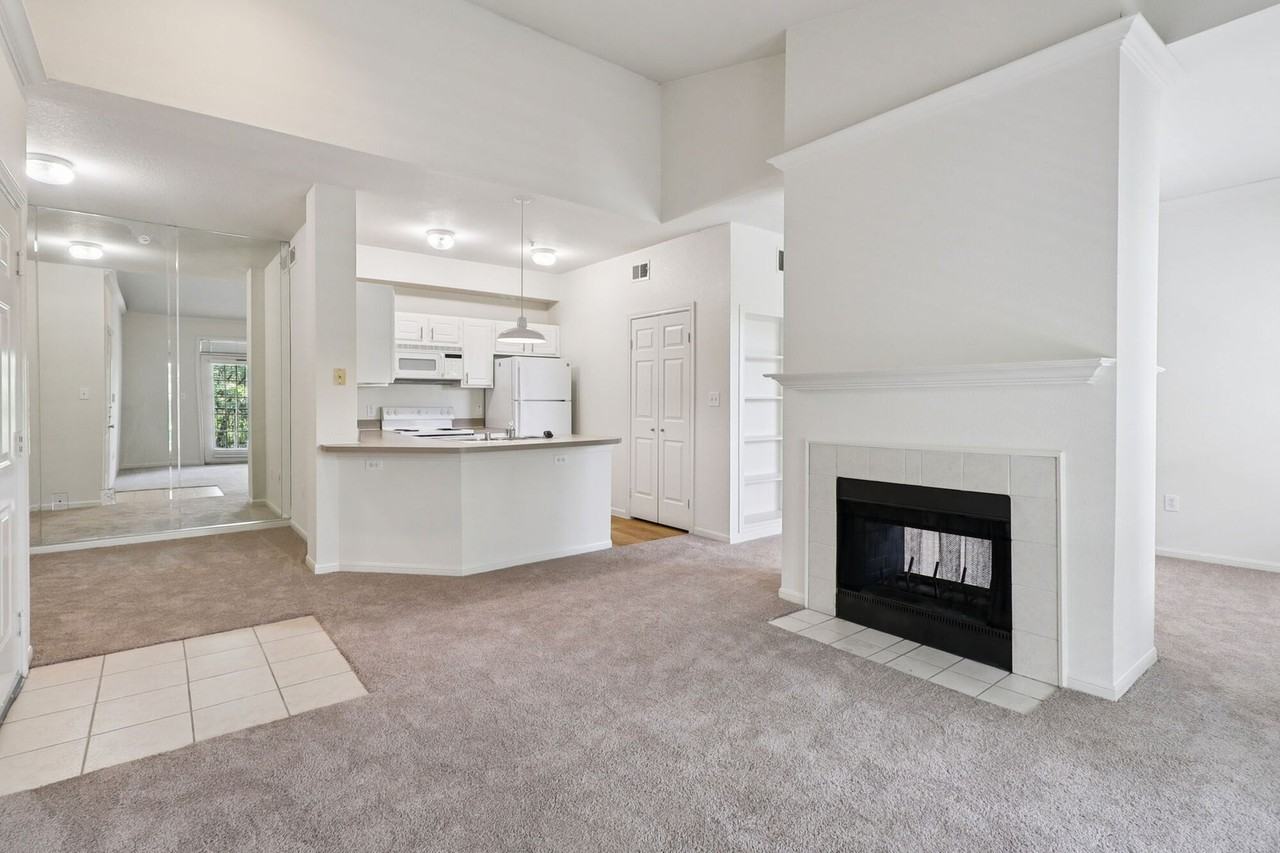 Oaks Hackberry Creek - Photo 3 of 28