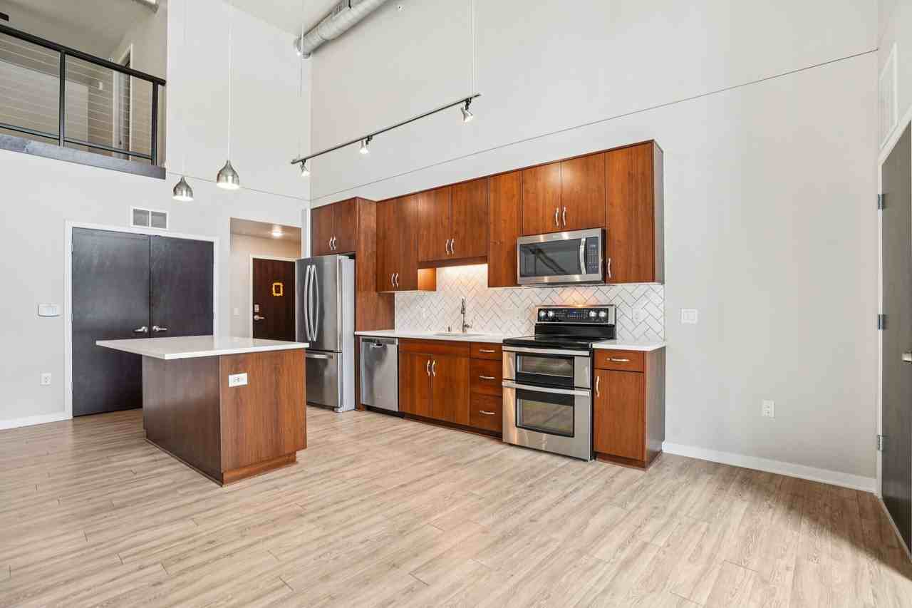 Oaks Union Depot - Photo 3 of 50