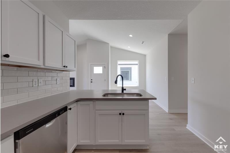 5458 N Briskbay Ct - Photo 5 of 26