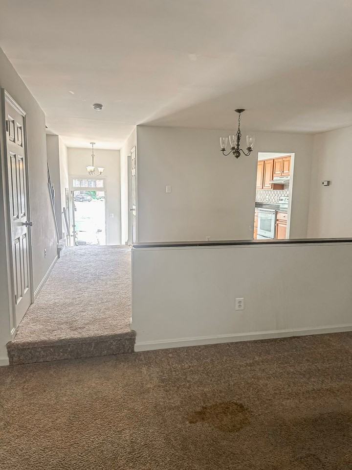 2722 Shawn Leigh Dr - Photo 3 of 14