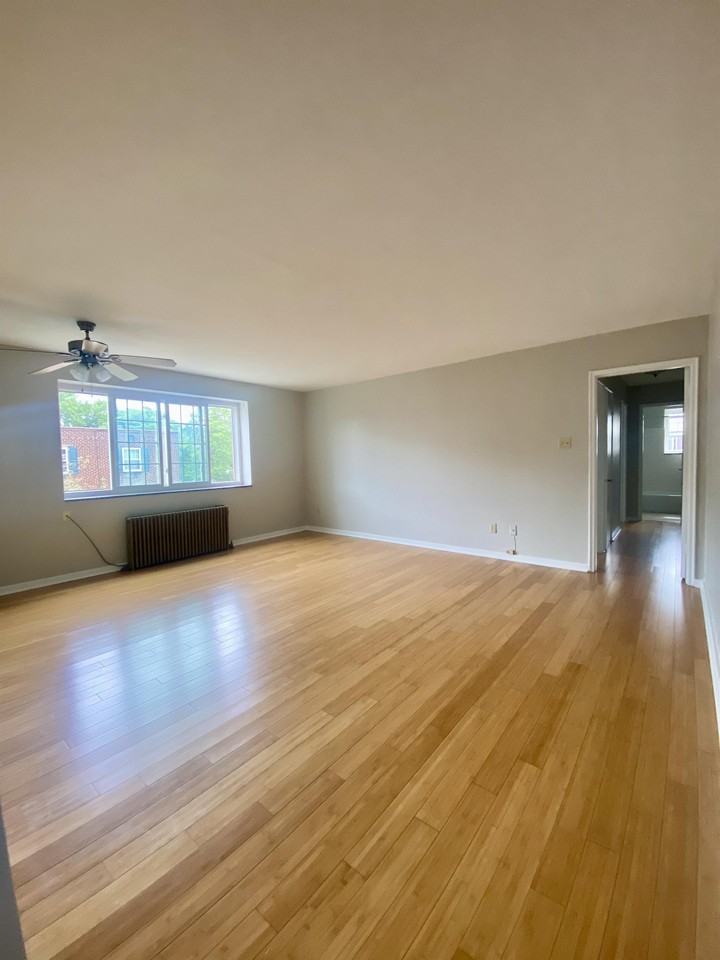 FRIENDSHIP COURT -- 162 - Photo 2 of 39