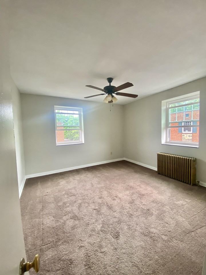 FRIENDSHIP COURT -- 162 - Photo 6 of 39